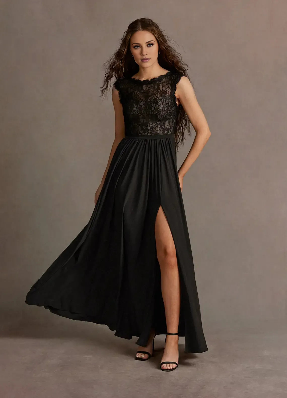 Dress Elegant Black Boat Neck Lace Appliques Maxi Dress Sleeveless Slit A-Line V Back Prom Dress