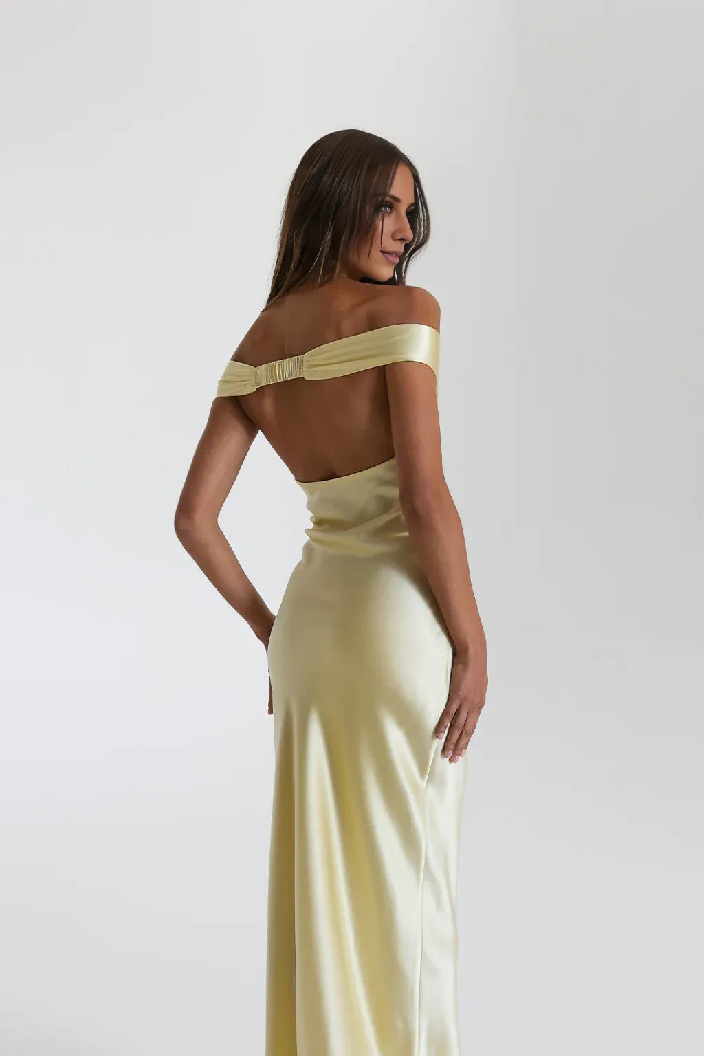 Dress Fashion Off the Shoulder Satin Pleated Maxi Dress Sleeveless Column White Prom Dress
