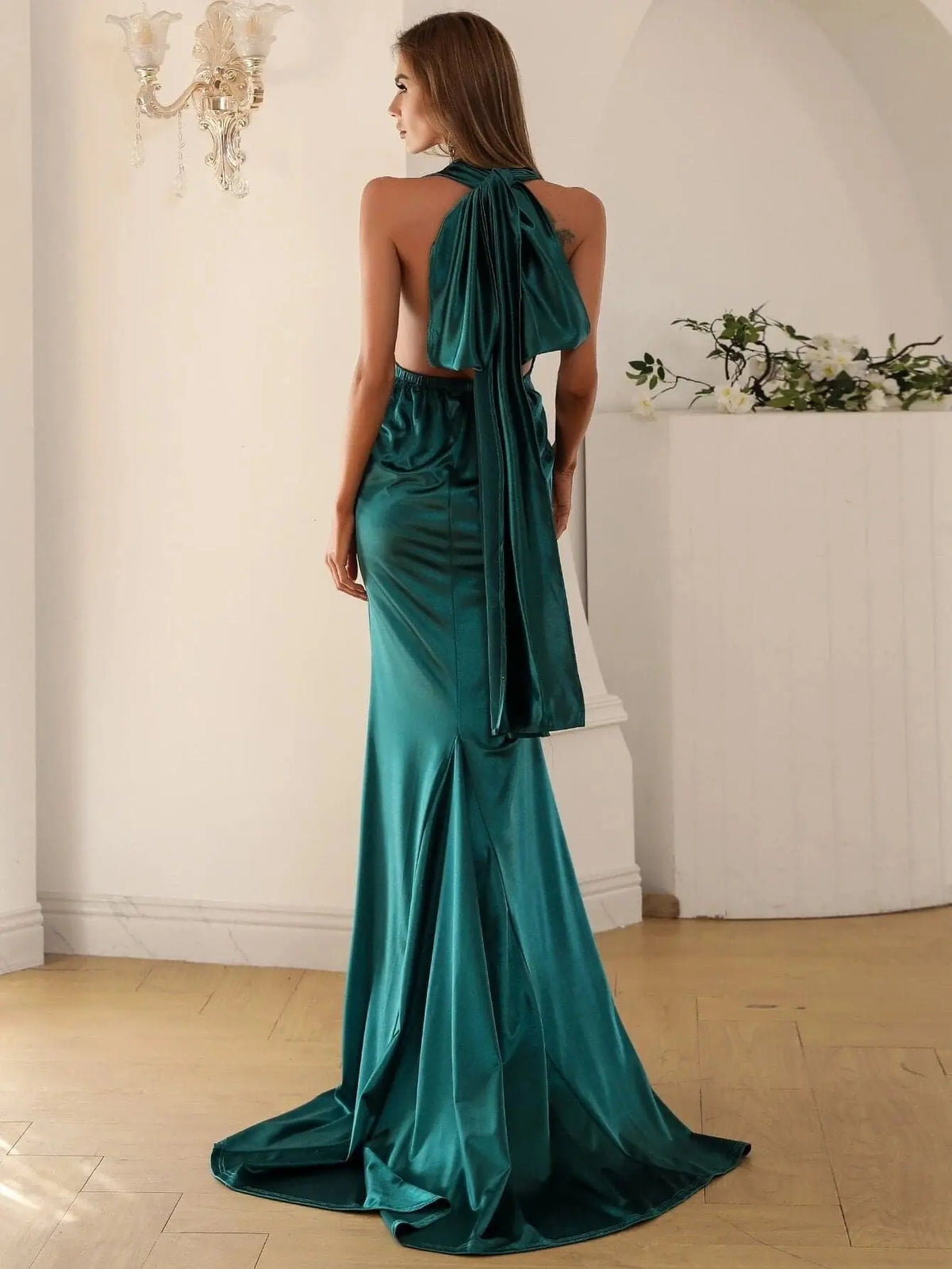 Dress Shining Halter V Neck Red Mermaid Sweep/Brush Train Sleeveless Prom Dress With Backless