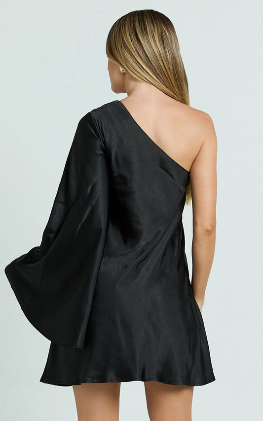 Dress Simple One Shoulder Long Sleeve Mini Cocktail Dresses Black A-Line Solid Color Satin Homecoming Dress