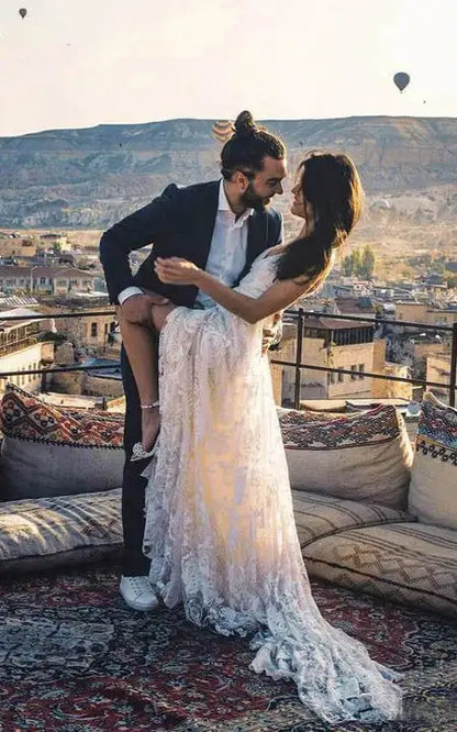 Dress Spaghetti Straps Sexy Front Split Sleeveless Lace Empire Pleated Lace Wedding Dress