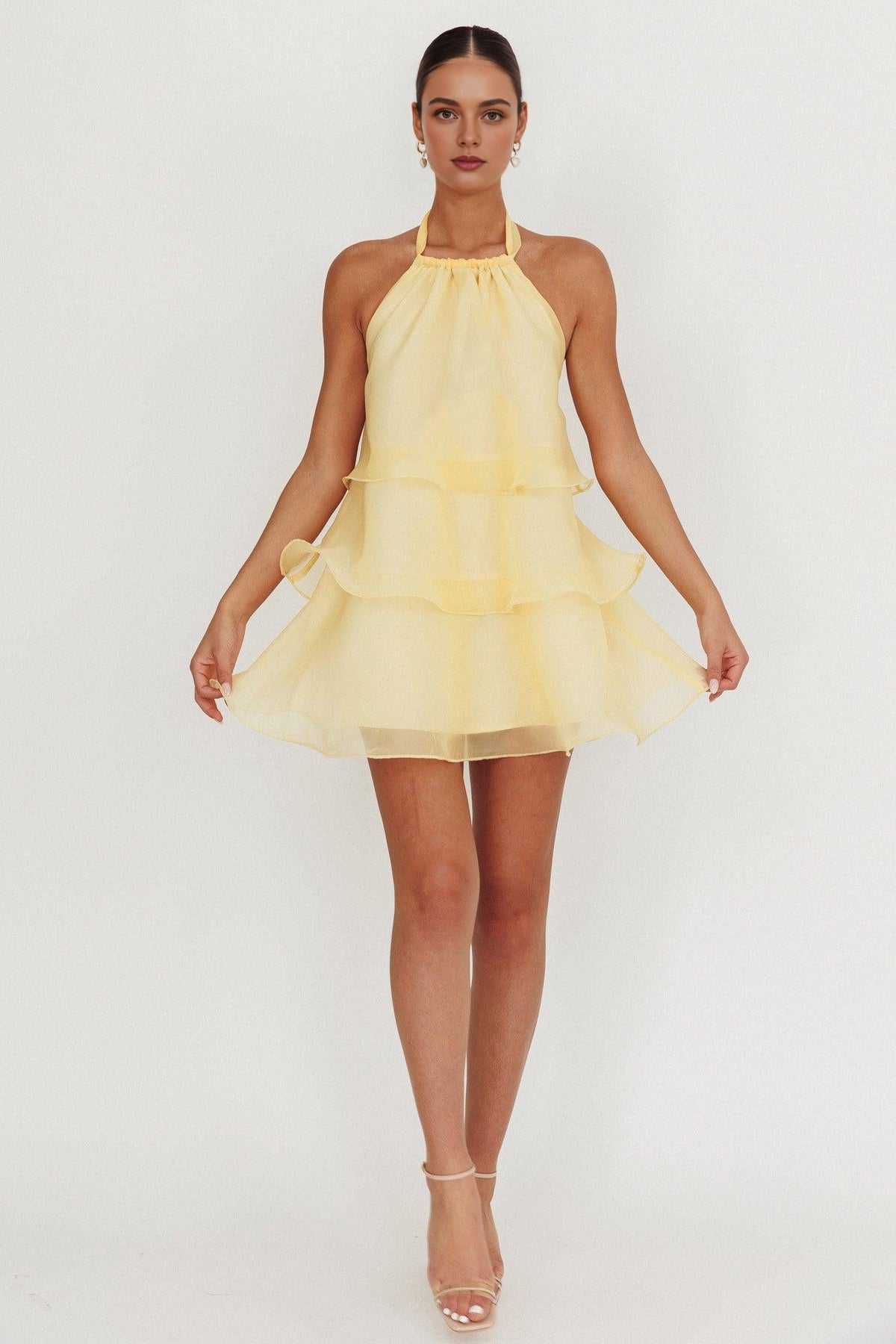 Dress Stunning Tiered Halterneck Mini Dress White Sleeveless Cold Shoulder Homecoming Dress