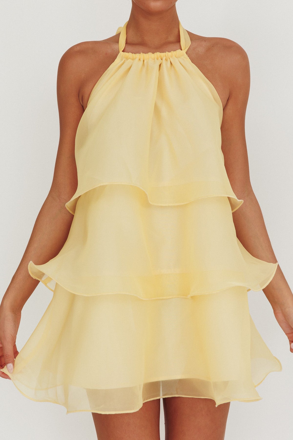 Dress Stunning Tiered Halterneck Mini Dress White Sleeveless Cold Shoulder Homecoming Dress