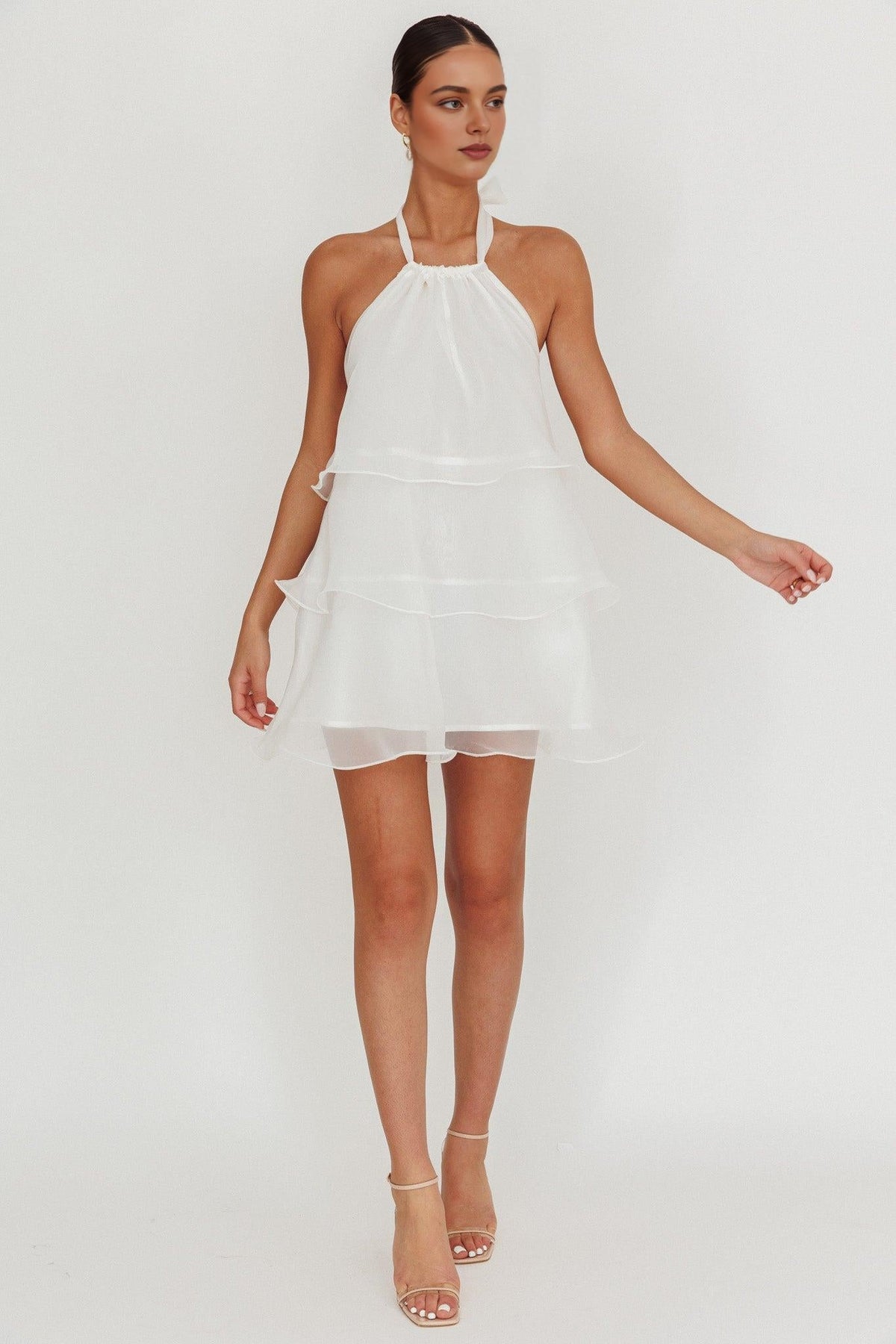Dress Stunning Tiered Halterneck Mini Dress White Sleeveless Cold Shoulder Homecoming Dress
