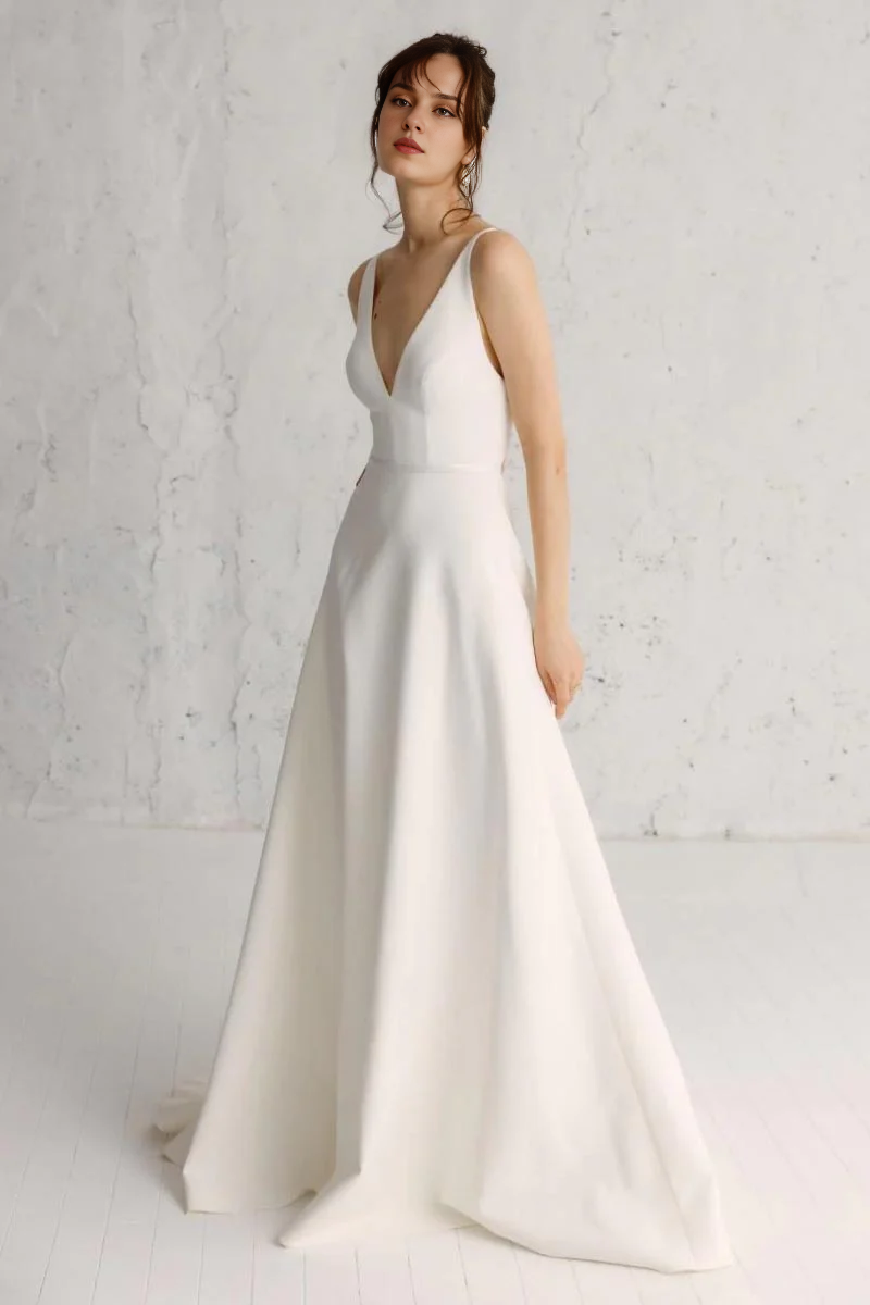 Prom Dress In Store Spaghetti Straps Eternal Happiness A-line Backless Wedding Dress With Long Train Dress For Wedding