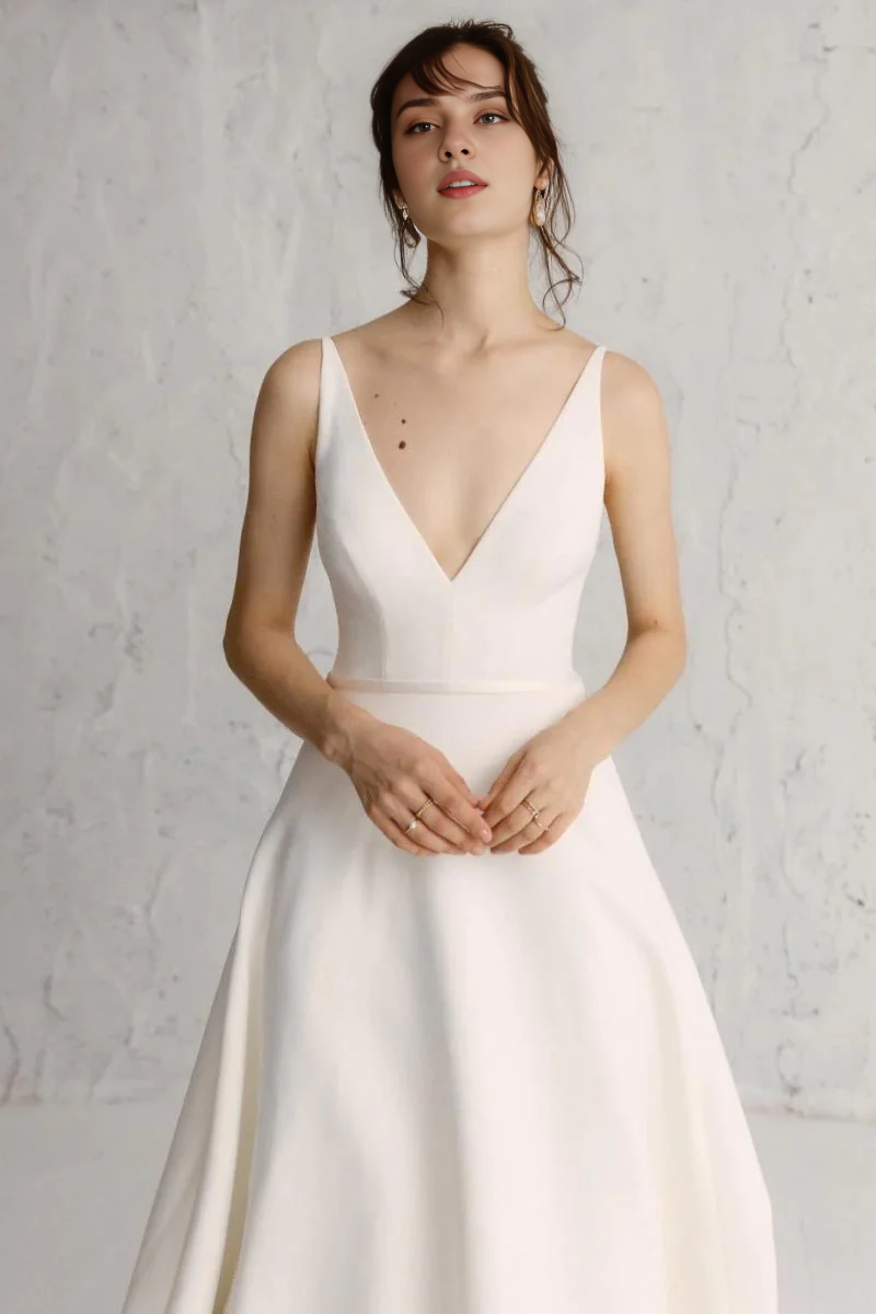 Prom Dress In Store Spaghetti Straps Eternal Happiness A-line Backless Wedding Dress With Long Train Dress For Wedding