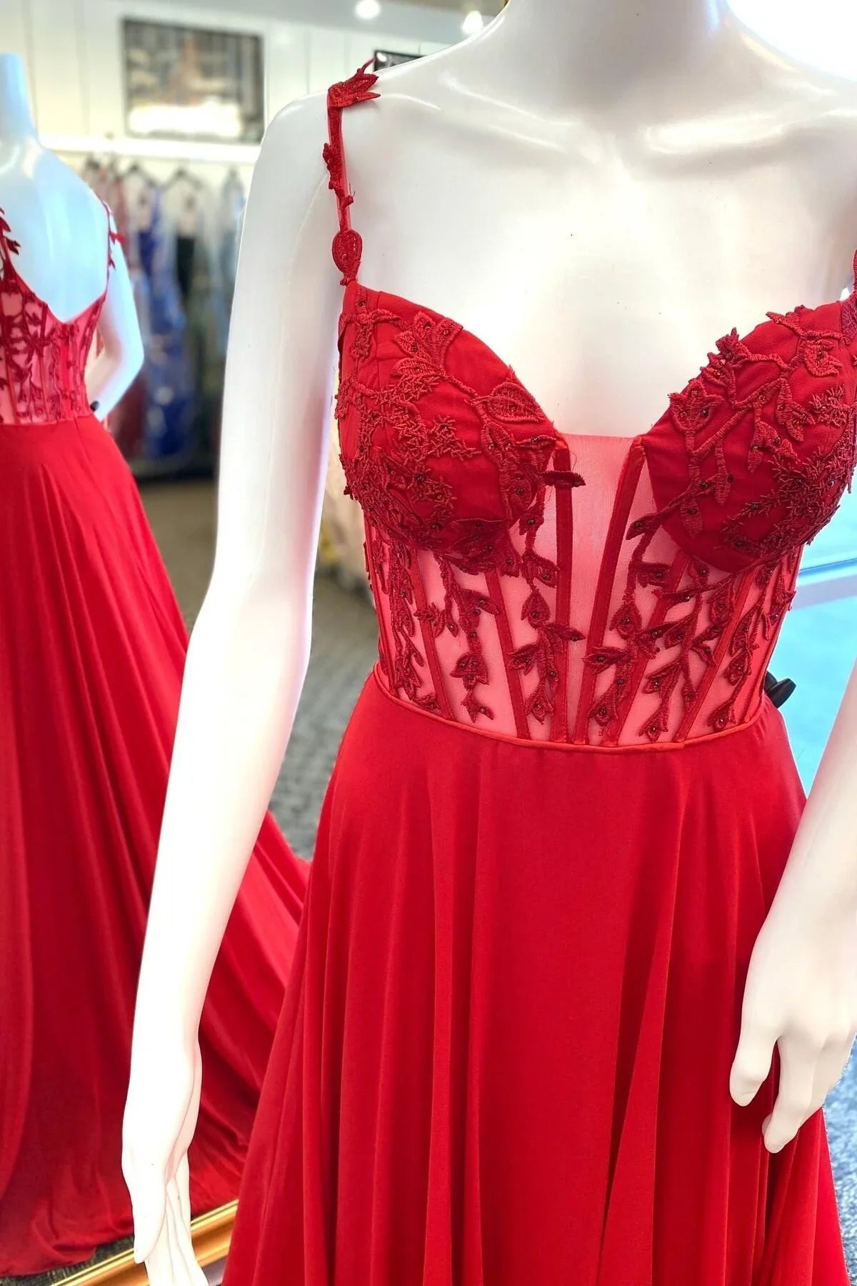 Spaghetti Straps Red A-line Lace Appliques Chiffon Long Prom Dress Prom Dresses Stores