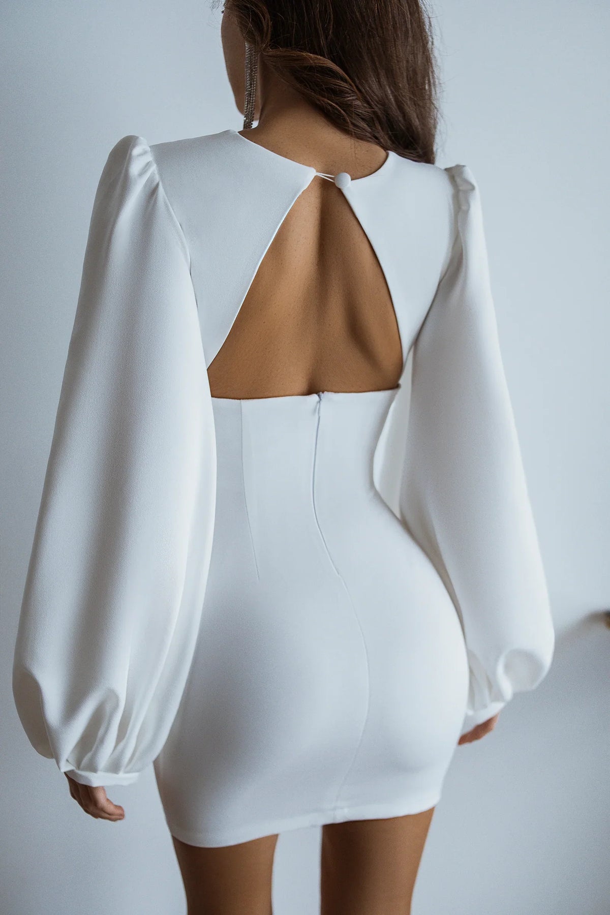 White Backless Puff Long Sleeve Mini Short Party Dress A-line V Neck Homecoming Dress