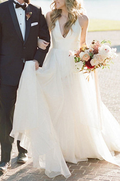 Sleeveless V-Neck Tulle Wedding Dress