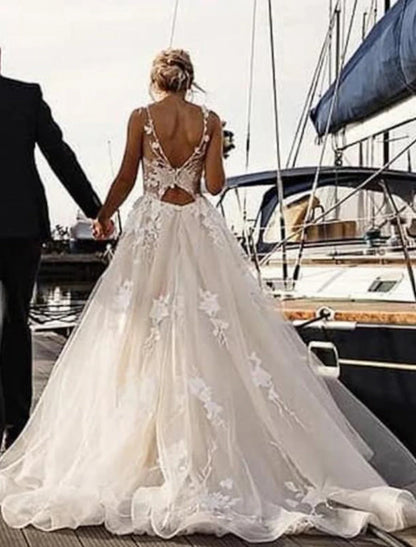 Beach Open Back Sexy Wedding Dresses A-Line V Neck Sleeveless Court Train Lace Bridal Gowns With Appliques