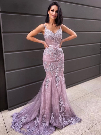Sleeveless Sweep/Brush Train Applique Tulle V-neck Dresses