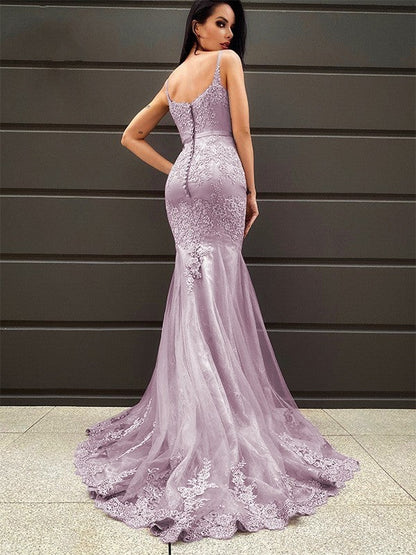 Sleeveless Sweep/Brush Train Applique Tulle V-neck Dresses
