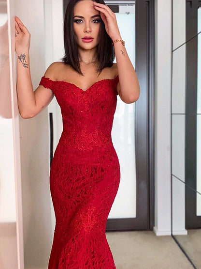 Off-the-Shoulder Sleeveless Lace Ruffles Sweep/Brush Train Dresses
