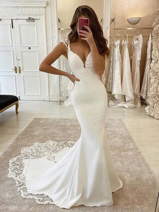 Sheath/Column Lace V-neck Sleeveless Sweep/Brush Train Wedding Dresses