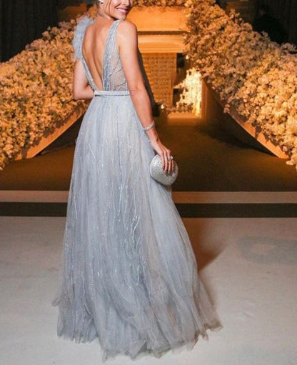 A-line Deep V Neck Tulle Wedding Dresses Open Back ﻿